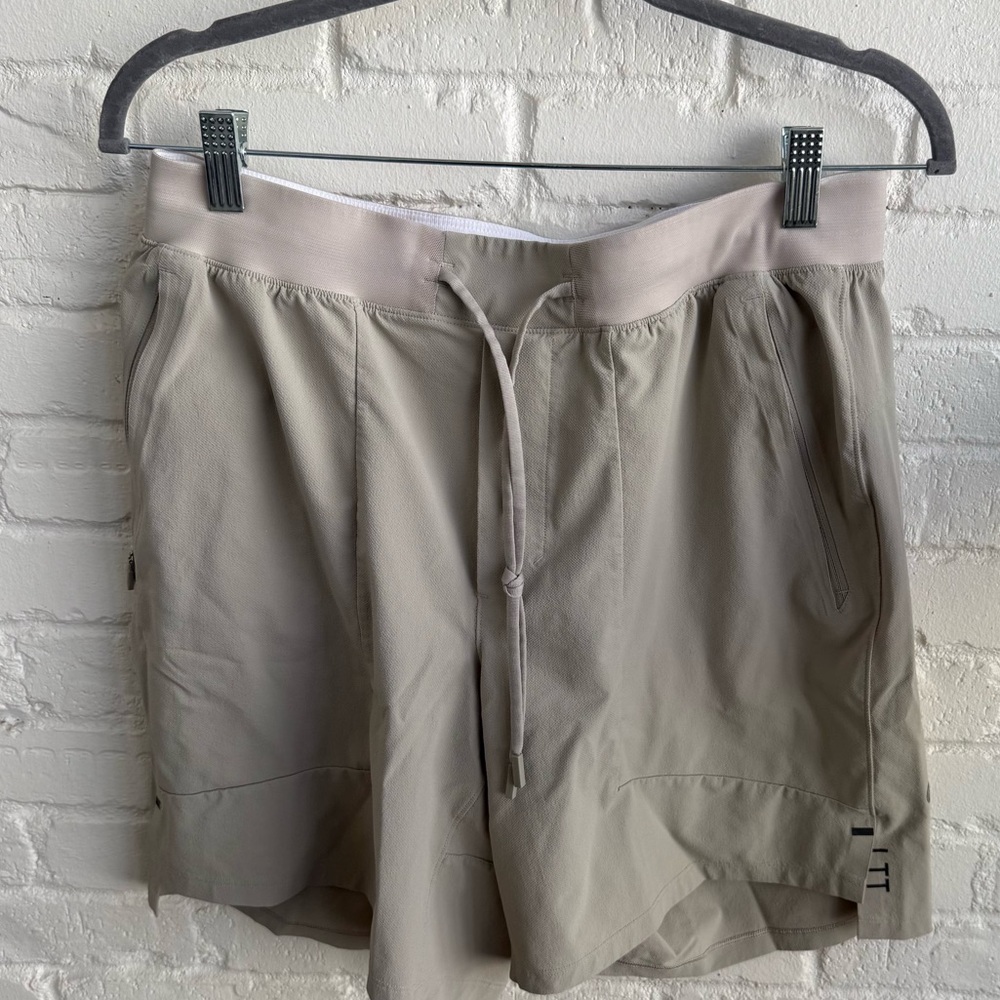Lululemon Men’s Shorts Size Large